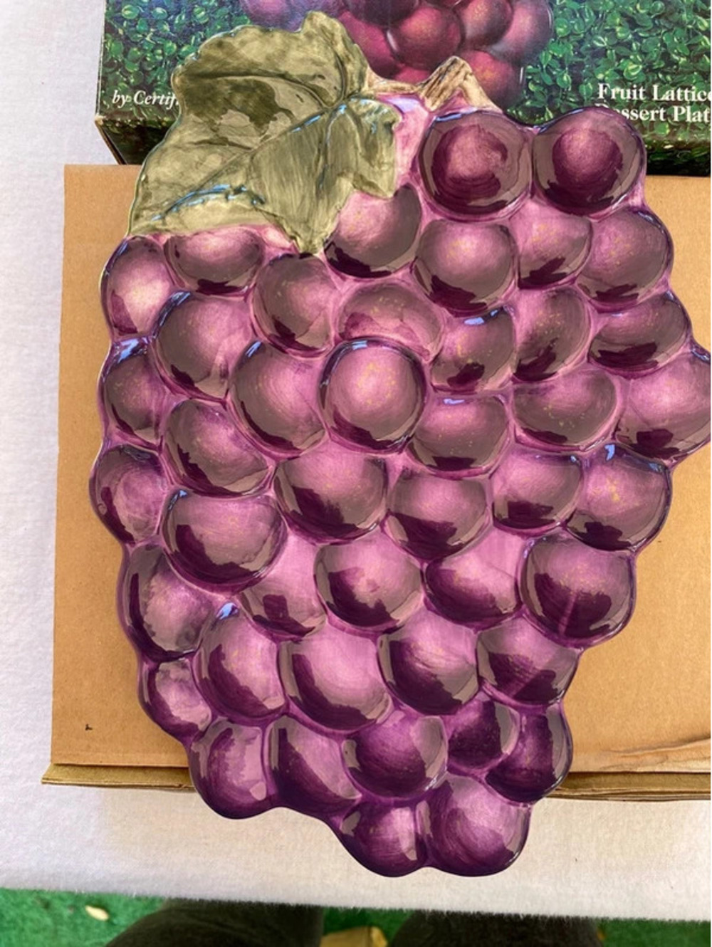 Vtg Raymond Waites Certified International  Grapes Fruit Decorative Plate Glossy